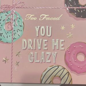 Too Faced eyeshadow & bronzer pallet